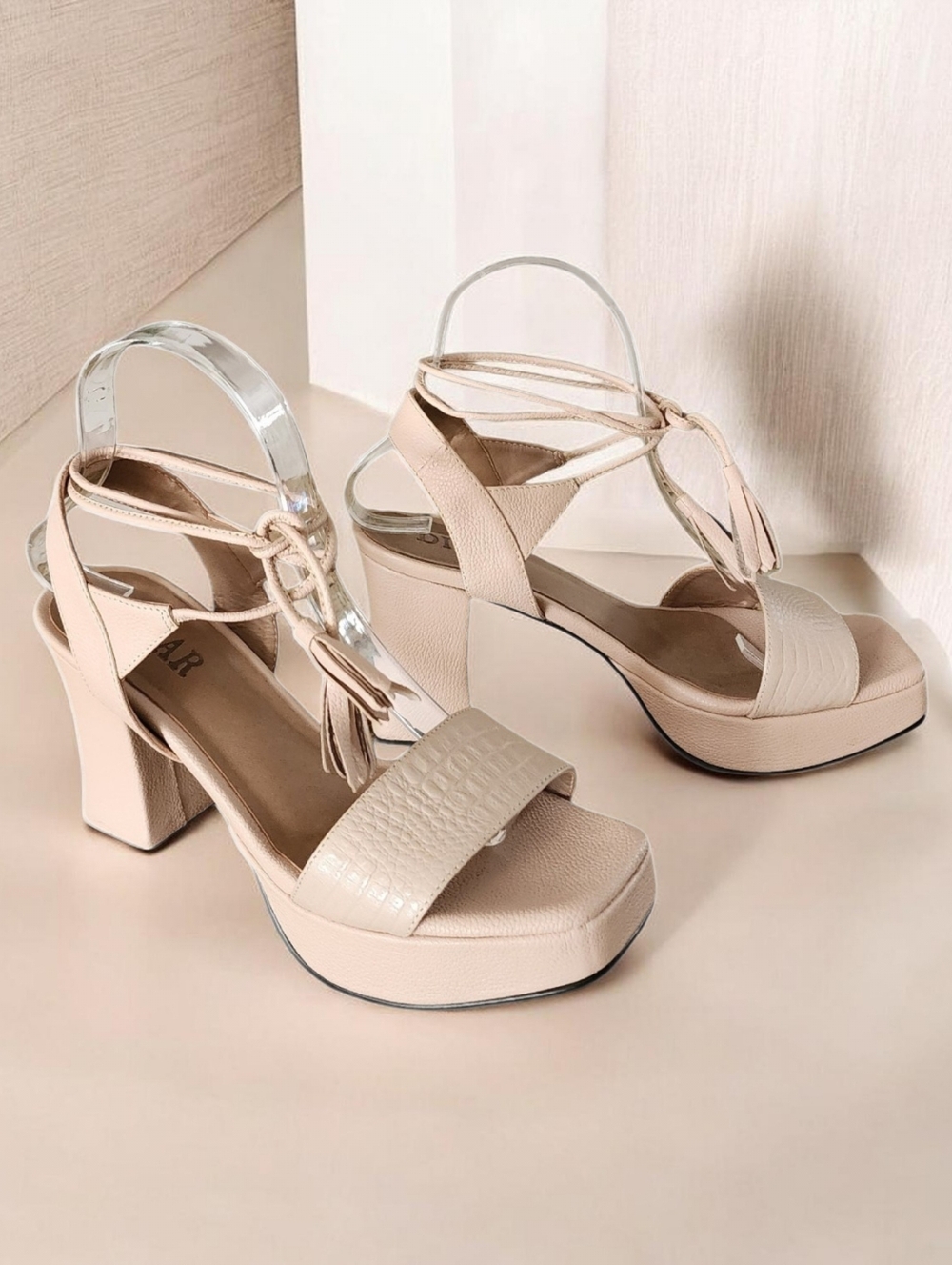 DICAR Colombian Leather Lace-Up Tassel Platform Sandals Sz7 Nude Color